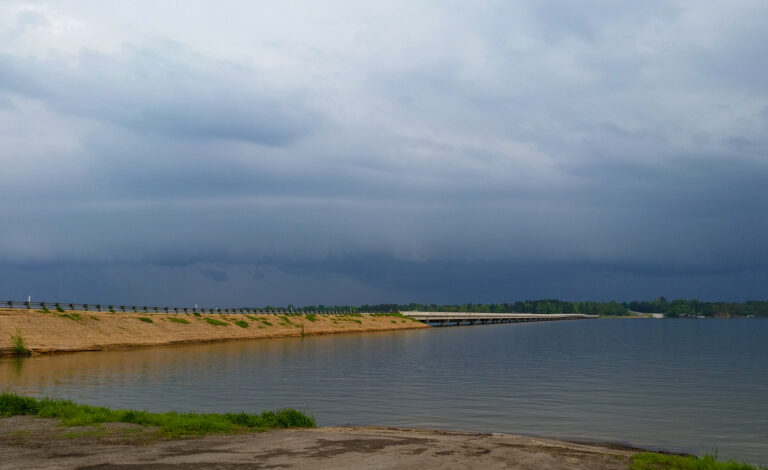 Shelf Cloud in Texas over Lake Bob Sandlin